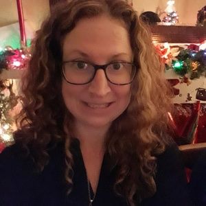 Meet your Posher, Leslie